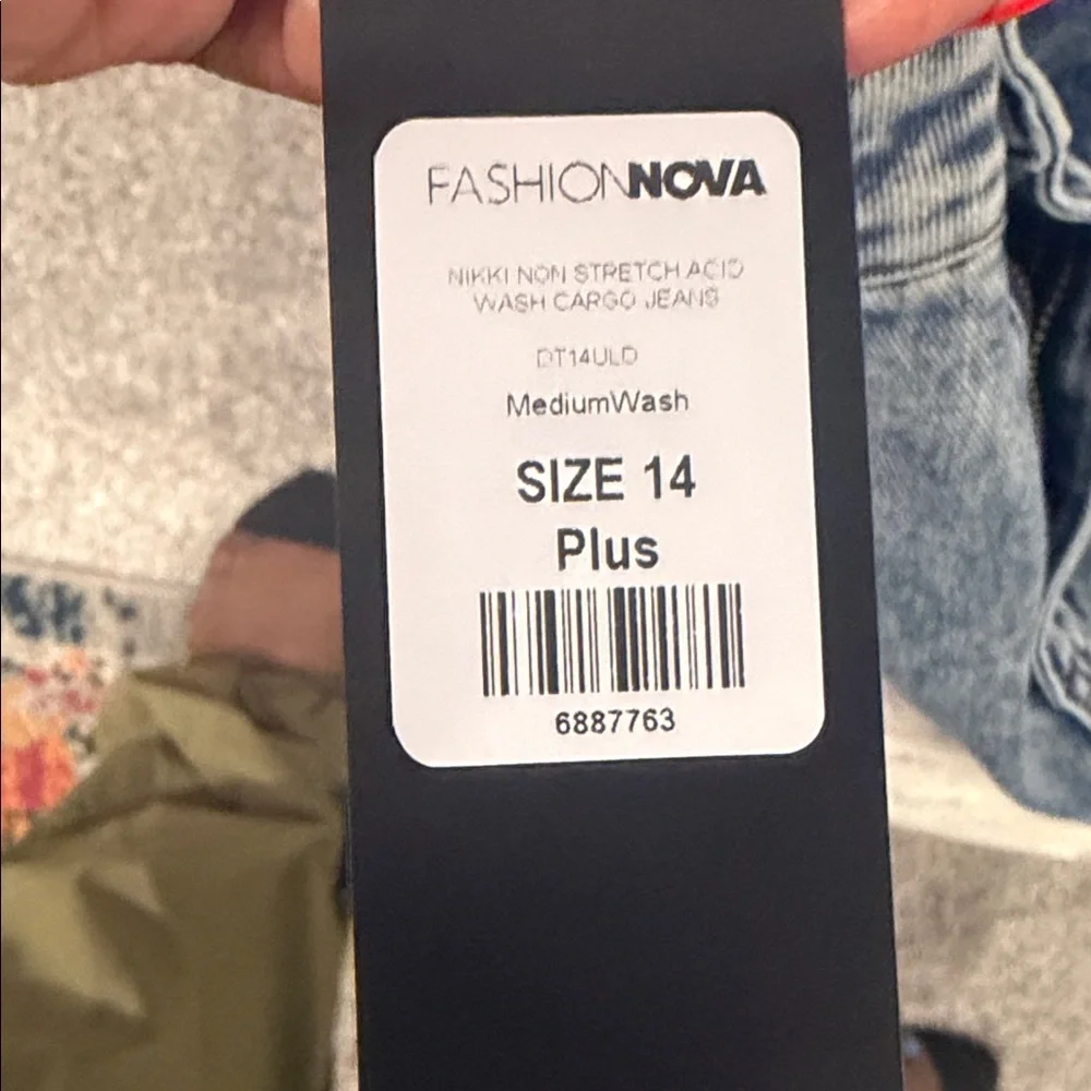 Fashion Nova Relaxed Blue Distressed Jeans - Picture 4 of 4